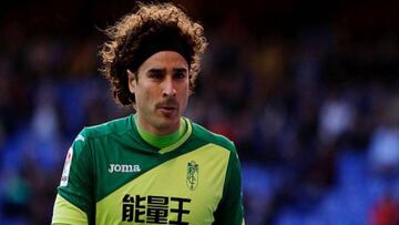 Guillermo Ochoa con Granada.