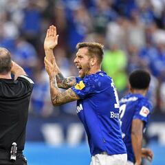 Un hincha del Schalke denuncia al VAR por fraude