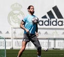 Ramos y Mendy alivian a Zidane; preocupa Varane
