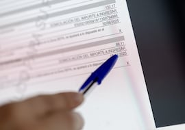 Hacienda lo confirma: si eres mayor de 65 años y quieres donar la vivienda a tus hijos, esto es lo que se deberá pagar de IRPF en la Renta