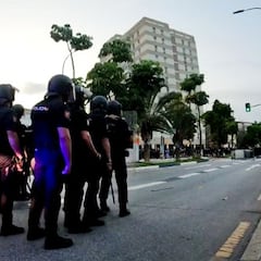 Detenidas trece personas por los altercados al final del partido Málaga-Ibiza