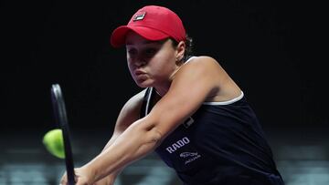 Ashleigh Barty arranc&oacute; con victoria el Masters WTA.