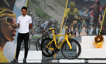 Zipaquirá recibe al campeón del Tour de Francia, Egan Bernal. Estas son algunas de las imágenes que se lleva a cabo en la Plaza de Los Comuneros.