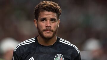 Jonathan Dos Santos jugando con México en Copa Oro.