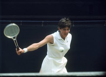 Ha conseguido proclamarse 11 veces Campeona del Open de Australia. El primer Open de Australia lo ganó con 18 años (1960) y el último con 31 años (1973)