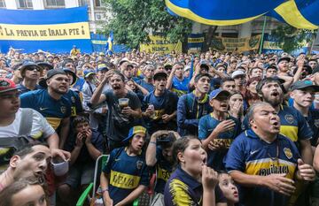 Aficionados de Boca viendo el partido.