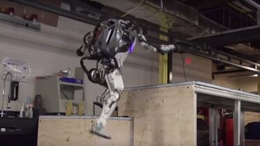 Mira cómo este robot sortea todos los obstáculos sin caerse