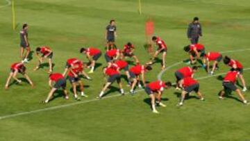 Los jugadores del Atlético, durante un entrenamiento.
