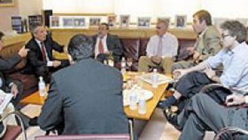 <b>EN NUESTRA CASA</b>. Gerardo González visitó AS tras anunciar su candidatura a la presidencia.