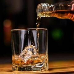 Roba una botella valorada en 700 euros y recibe la propuesta más inesperada del comerciante de vinos