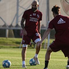Gallardo tiene el equipo para enfrentar a Rosario Central