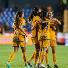 Tigres Femenil abre torneo con goleada ante Puebla