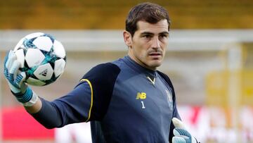Casillas con el Oporto.