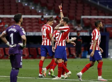 1-0. Saúl Ñíguez celebró el primer gol.