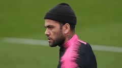 Dani Alves blasts decision to play Boca-River in Madrid
