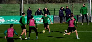 Entrenamiento del Racing en las Instalaciones Nando Yosu.