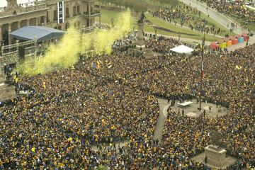 ¡La Macroplaza se pintó de amarillo y azul para recibir a Tigres!