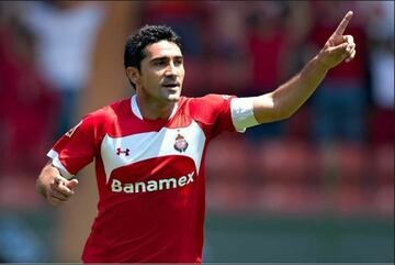 Referente del Toluca, llegó al club mexiquense en 1999 y salió en 2014 para llegar al Querétaro.