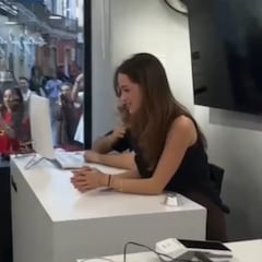 Lo que le hace su novio en el trabajo es para verlo: entre el ‘tierra, trágame’ y el amor