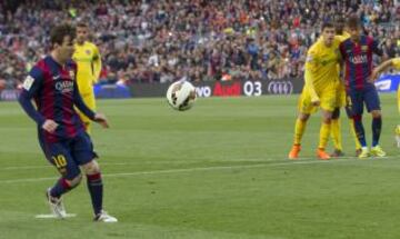1-0. Messi anotó el primer gol de penalti.