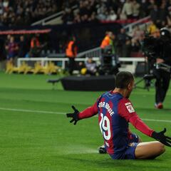 Barcelona - Osasuna summary: Vitor Roque winner, score, goal and highlights | LaLiga 2023/24