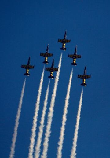 Acrobacias de los aviones L-39 Albatross del equipo Latvian Baltic Bees.