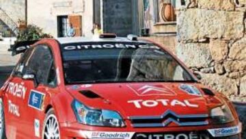 <b>IMPARABLES. </b>Los Citroën no tienen rival en el asfalto irlandés.