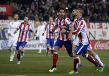 Raúl García celebra un gol al Real Madrid en la Copa del Rey 2015.
