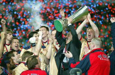El conjunto ruso sorprendió en la edición de 2004-05 al ganar en el José Alvalade al Sporting de Portugal con jugadores de la talla de João Moutinho, Hugo Viana o Fábio Rochemback. Sus víctimas hasta la final fueron Benfica, Partizán de Belgrado, Auxerre y Parma. El equipo de Valery Gazzaev se impuso 1-3 gracias a los goles de Alekséi Berezutski, Yuri Zhirkov y Vágner Love. Perdieron la Supercopa de Europa 3-1 frente al Liverpool.  