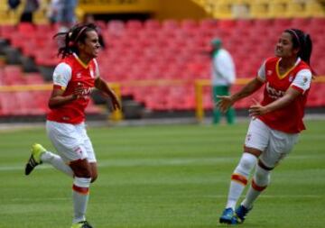 El fútbol femenino debuta en El Campín con triunfo de Santa Fe