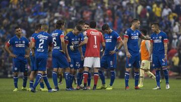 América venció al Cruz Azul de nueva cuenta en una Final. Los expertos se mostraron decepcionados con el rendimiento de la Máquina.