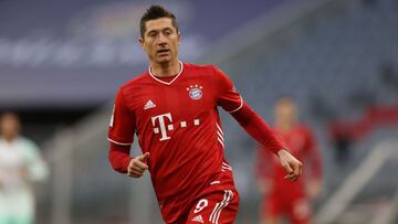 Szoboszlai echa un pulso a Robert Lewandowski