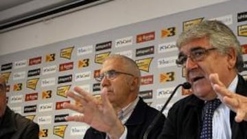 <b>RESPALDADO. </b>Germán de la Cruz, en un acto junto a Ramon Condal y Dani Sánchez Llibre.