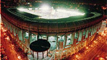 <B>EL MAYOR ESPECTÁCULO DEL MUNDO</b>. La actividad en torno al Bernabéu será frenética el domingo.