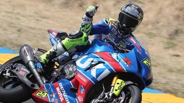 Toni Elias encima de la Suzuki con la que ganó el título de MotoAmerica.