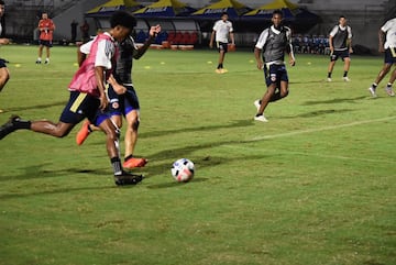 La Selección Colombia trabajó con 22 jugadores en Barranquilla antes del primer juego de Eliminatorias antes Venezuela.