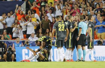 Cristiano sufrió su primera expulsión como jugador de la Juventus en el primer partido de la Champions. Recibió la tarjeta roja directa tras propiciar un tirón de pelo a Murillo. 