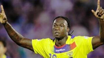 Uruguay rescata un empate en casa que sabe a derrota