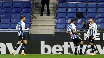 Óscar Gil celebra un gol de perico.