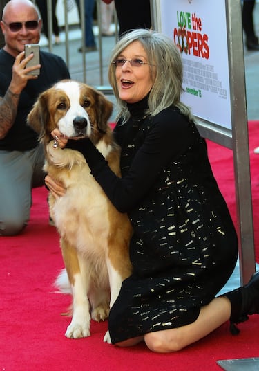 La actriz Diane Keaton asiste al estreno de "Love The Coopers" de CBS Films en Park Plaza el 12 de noviembre de 2015 en Los Ángeles, California.