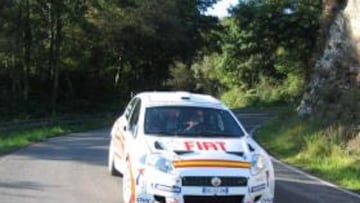 <b>SOBRE RAÍLES. </b>Aunque es un coche muy rápido, el Fiat Punto Súper 2000 también es noble.