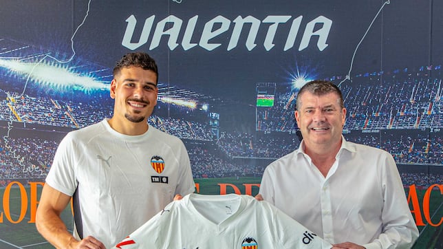 Oficial: Ugrinic, hasta 2029