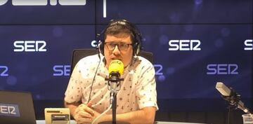 El periodista &Aacute;lvaro Benito, en la Cadena SER.