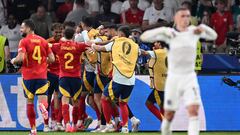 Spain's players celebrate after Spain's midfielder #21 Mikel Oyarzabal (unseen) scored his team's second goal during the UEFA Euro 2024 final football match between Spain and England at the Olympiastadion in Berlin on July 14, 2024. (Photo by Kirill KUDRYAVTSEV / AFP)