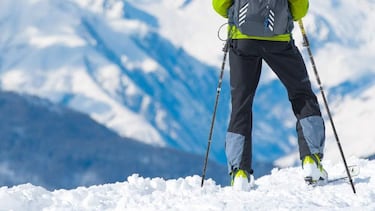 ¿Buscas unos bastones de ‘trekking’ de calidad? Estos son plegables, ligeros y muy resistentes