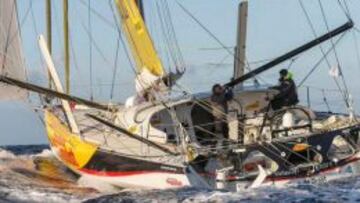 El ' Cheminées Poujoulat' de Bernard Stamm y Jean Le Cam está imponiendo su ley en la Vuelta al Mundo a Dos.