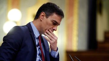 MADRID, 09/04/2020.- El presidente del Gobierno, Pedro Sánchez, durante su intervención en el pleno celebrado este jueves en el Congreso para aprobar una nueva prórroga del estado de alarma, en un debate en el que también se abordará la nueva fase que se abrirá en las próximas semanas con el levantamiento progresivo de las restricciones a la movilidad por el coronavirus. EFE/Mariscal POOL