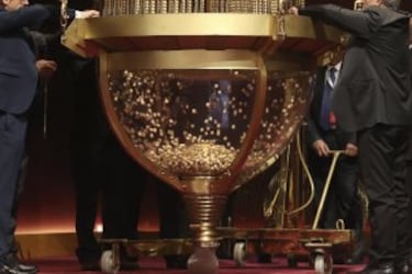 Dónde escuchar el sorteo de Loteria de Navidad 2024: radio, internet, móvil, Alexa…