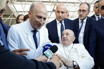 El Papa Francisco y el doctor Sergio Alfieri.