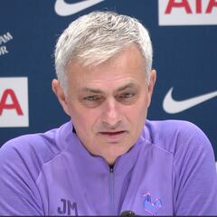 Raro en Mourinho: El consuelo a Emery tras su despido